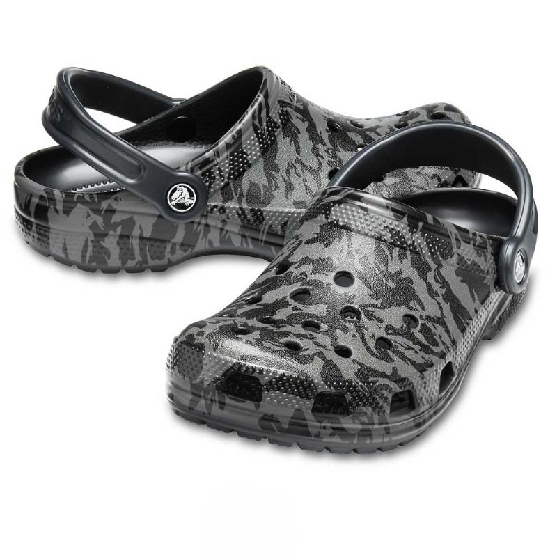 camo crocs mens 11